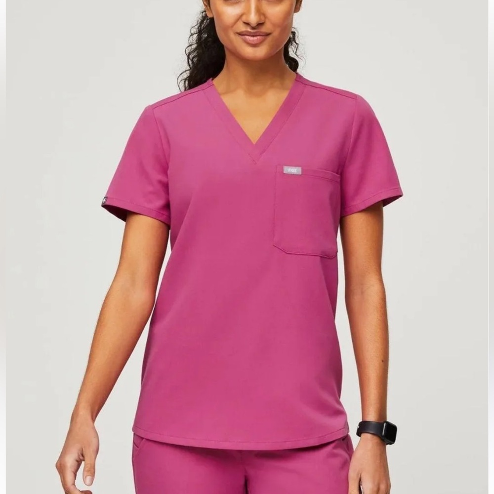 Figs Women’s Scrub Set in Electric Orchid!